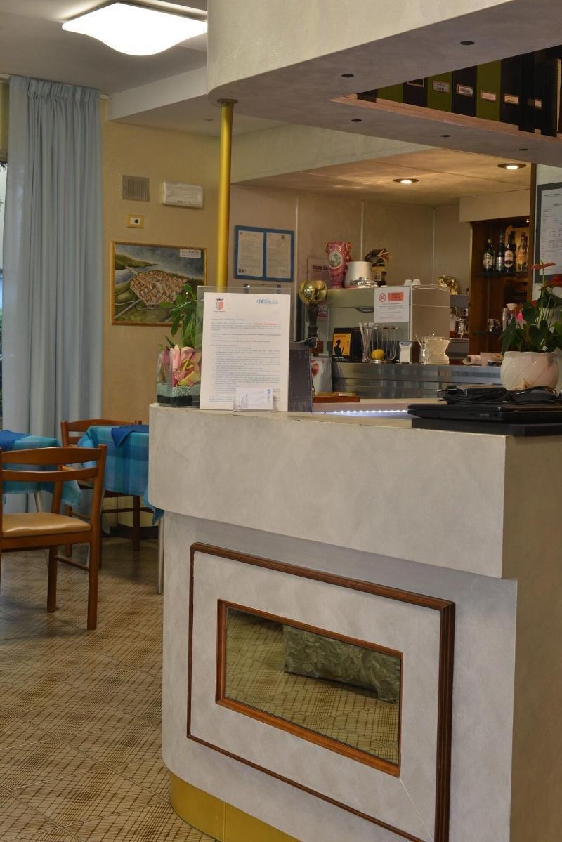 Hotel Marselli Rimini Buitenkant foto