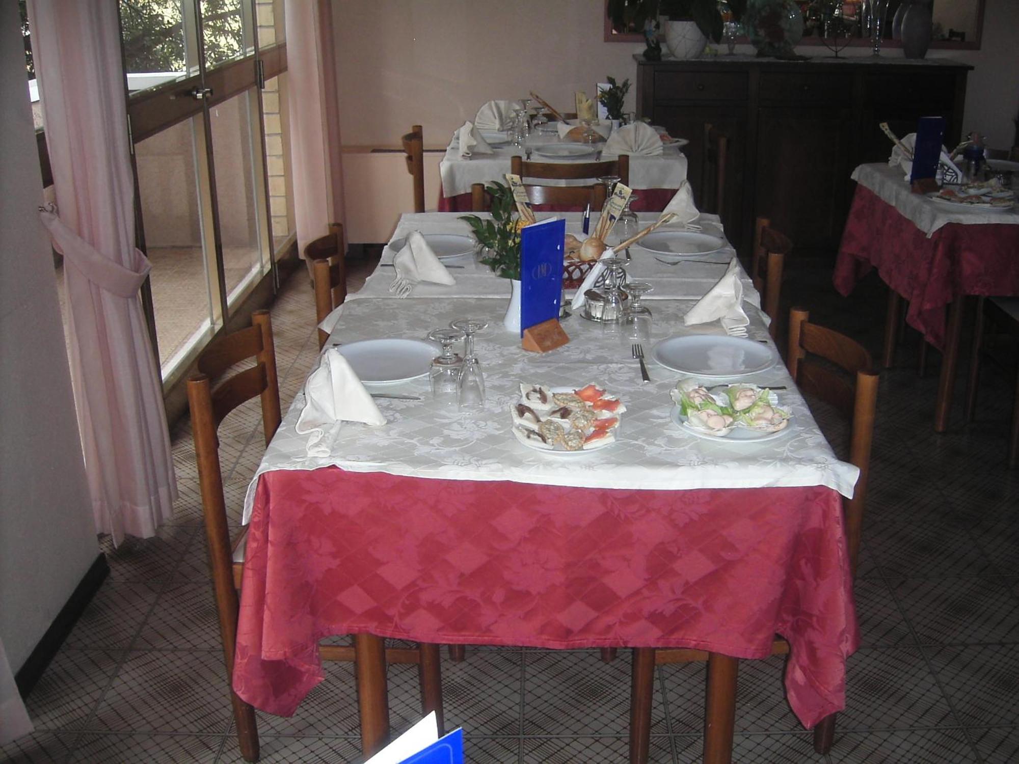 Hotel Marselli Rimini Buitenkant foto