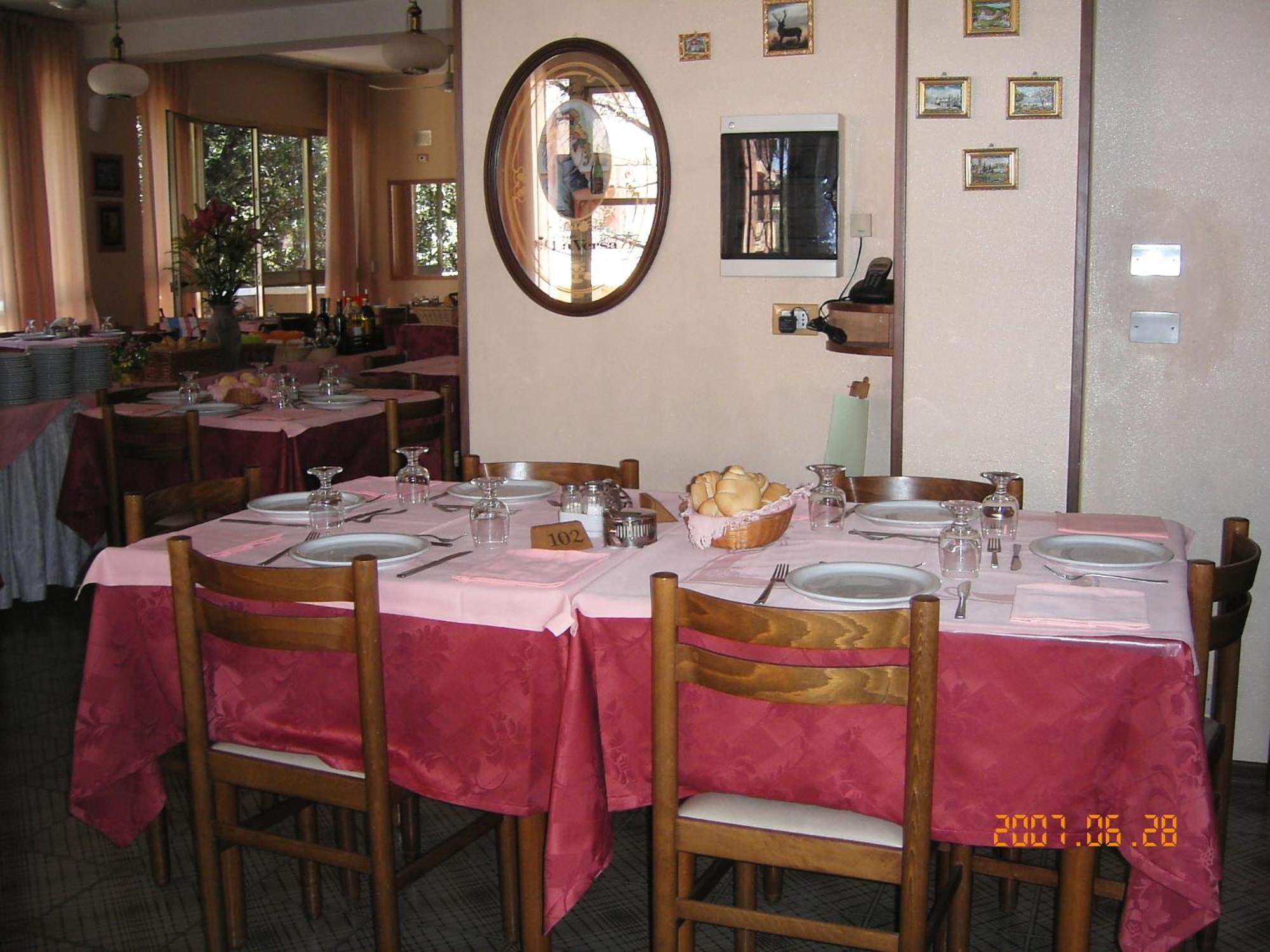 Hotel Marselli Rimini Buitenkant foto