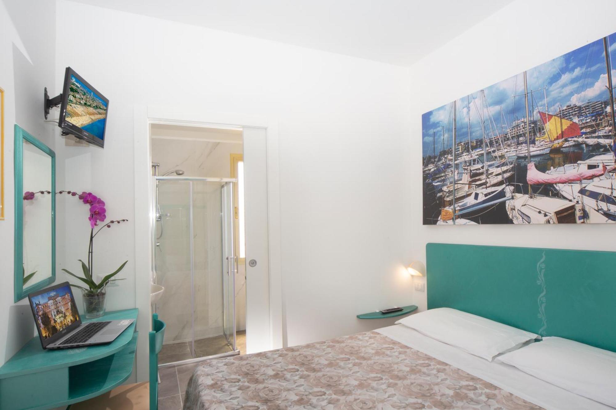 Hotel Marselli Rimini Buitenkant foto