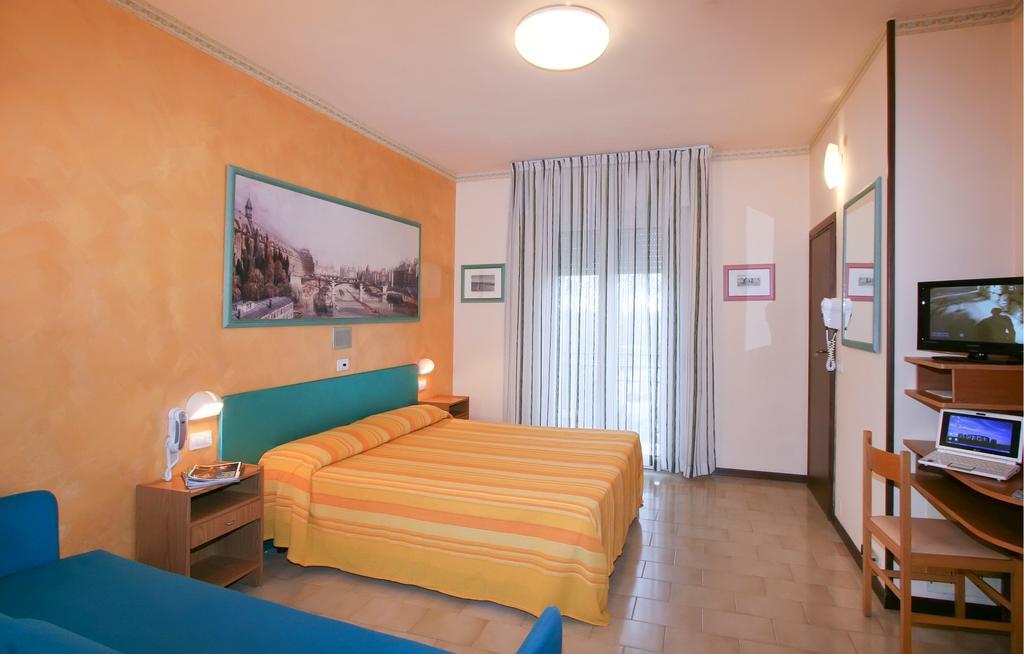 Hotel Marselli Rimini Buitenkant foto