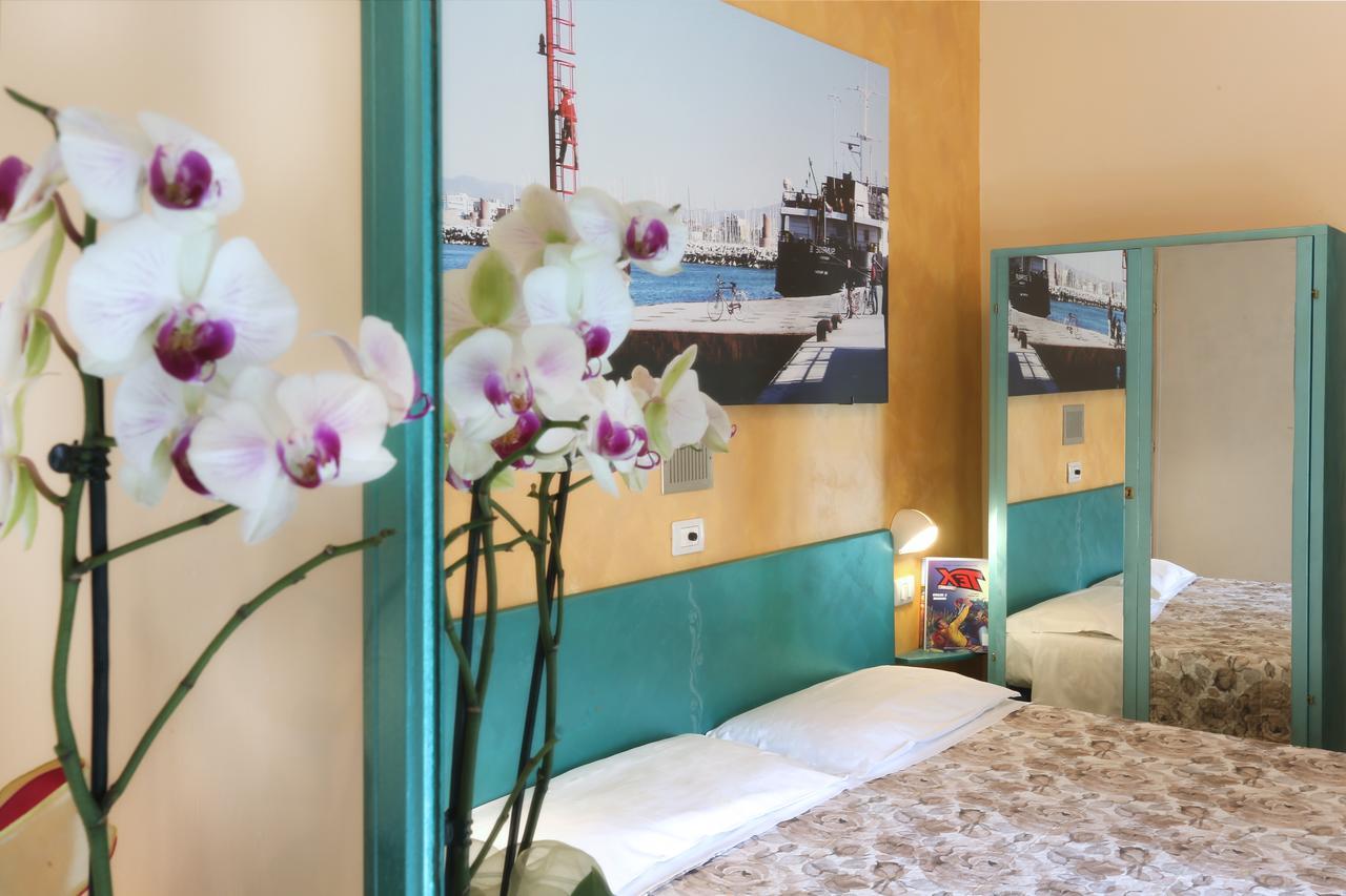 Hotel Marselli Rimini Buitenkant foto
