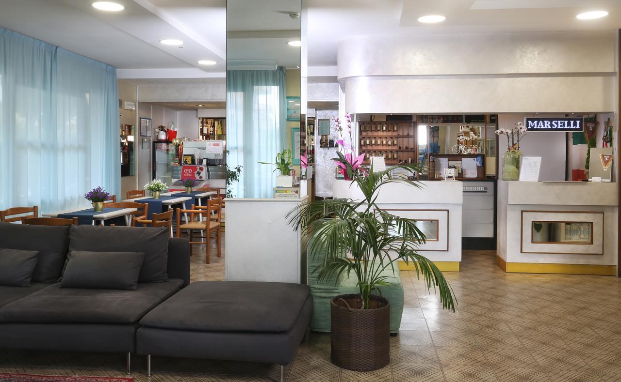Hotel Marselli Rimini Buitenkant foto