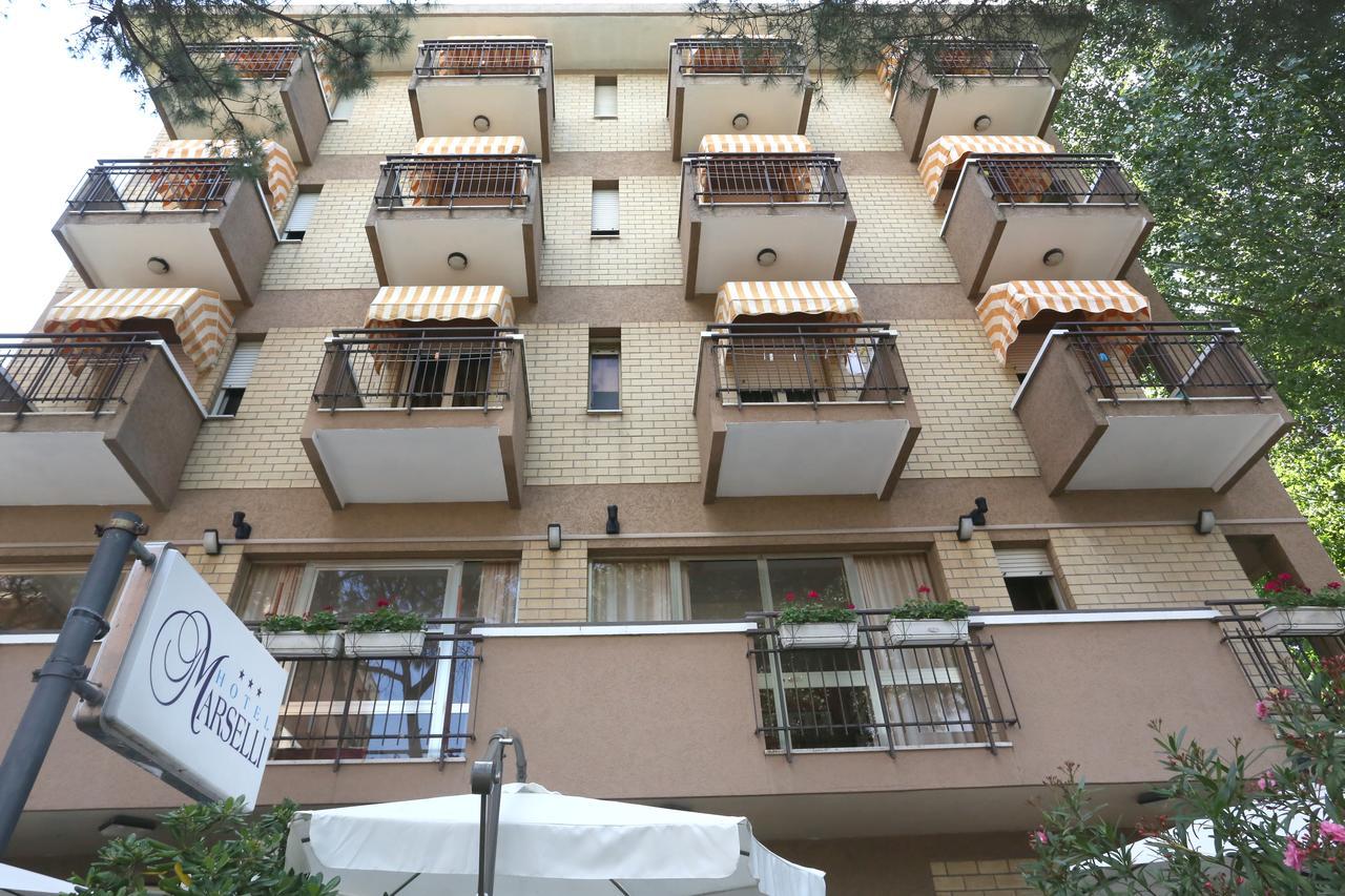 Hotel Marselli Rimini Buitenkant foto