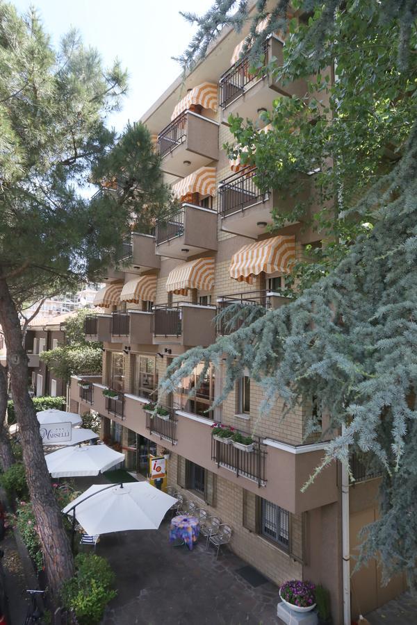 Hotel Marselli Rimini Buitenkant foto